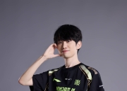 爱游戏体育-Rookie重返赛场，出色发挥首场状态出色，IG观众沸腾！赛场气氛高涨的简单介绍