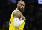 爱游戏-詹姆斯关键节点高光表现，TL带队取胜！的简单介绍