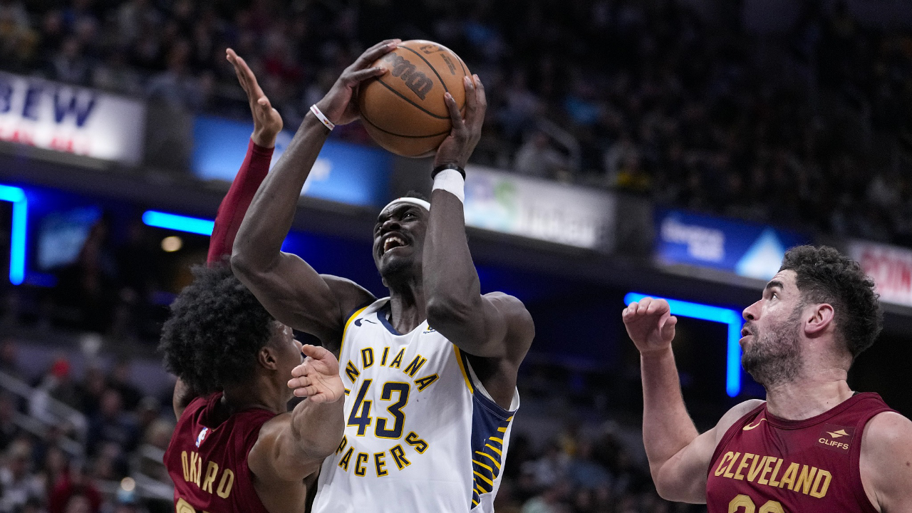 包含西亚卡姆迎来十二赛季高光表现,雄鹿球迷沸腾!的词条 包含西亚卡姆迎来十二赛季高光表现,雄鹿球迷沸腾!的词条